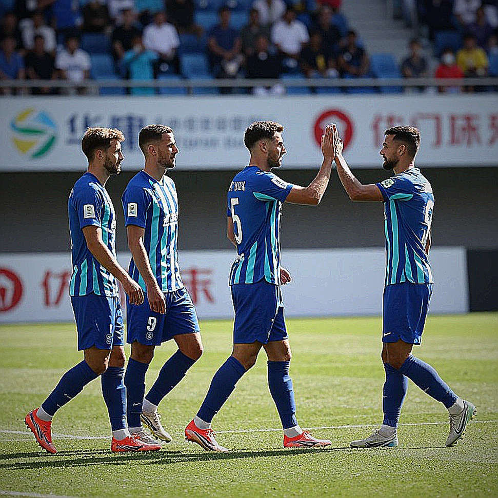 Gladbach bổ nhiệm Blessin: Hợp đồng đến 2028 và canh bạc trụ hạng giữa mùa Bundesliga