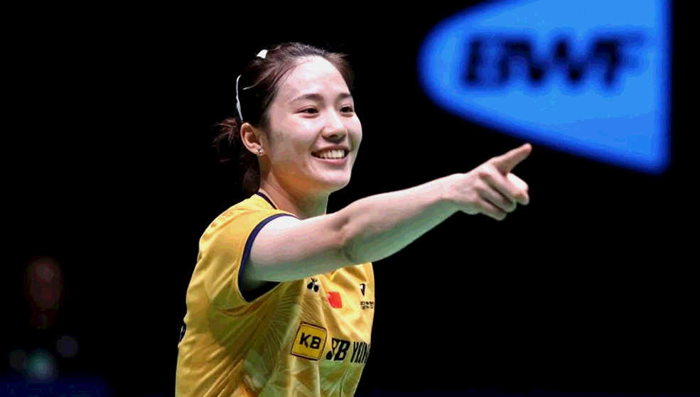 Alwi Farhan Trains with Kento Momota Ahead of Asian Games 2026: A Lesson from a Retired Legend Alwi Farhan Trains with Kento Momota Ahead of Asian Games 2026: A Lesson from a Retired Legend