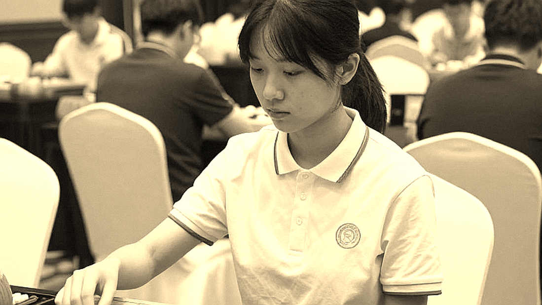 Nepomniachtchi khiến Carlsen khiếp sợ, rồi vượt qua Sindarov trên thời gian