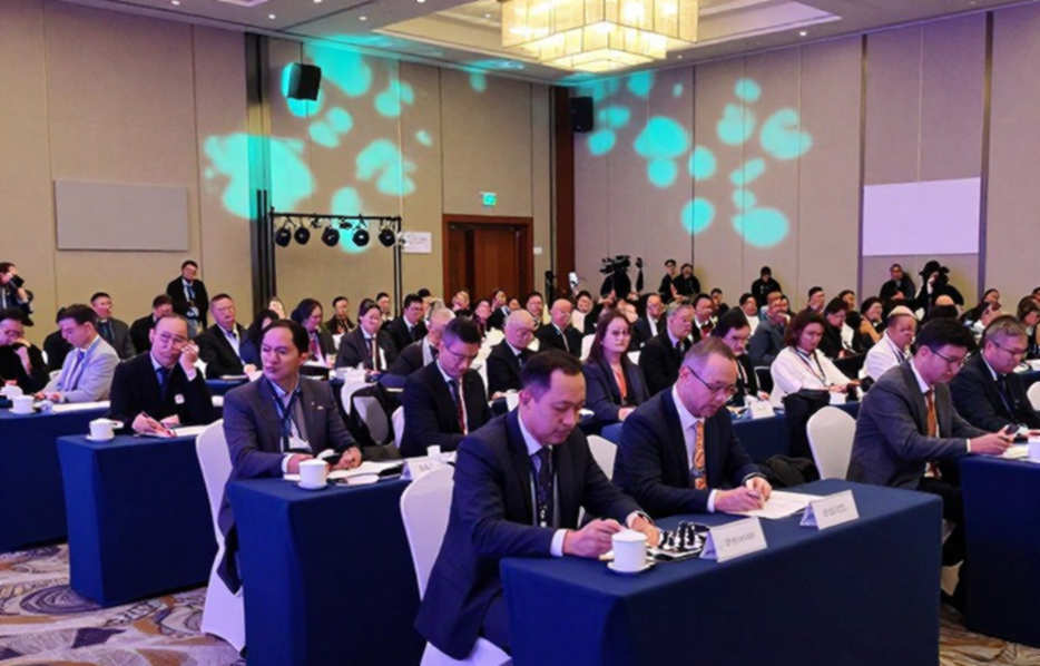 Biên bản ván cờ và bài toán thế hệ: Từ Goa đến Geneva