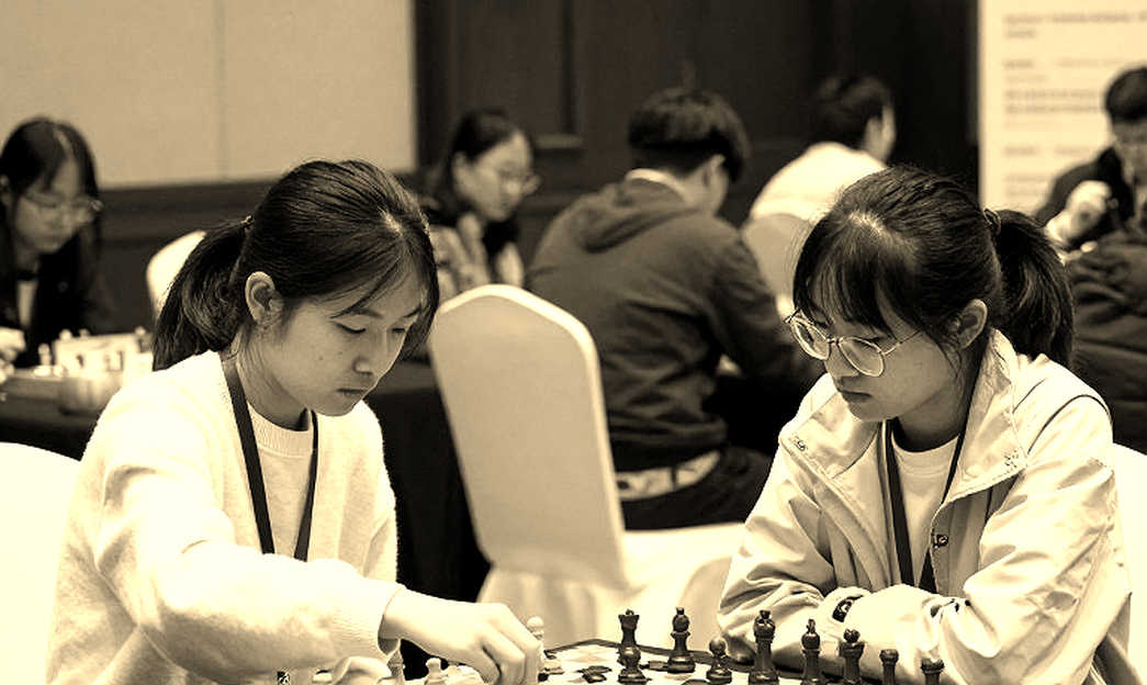 Carlsen trở lại, 1 triệu USD và một tấm bản đồ không gian bị bóp méo: Giải Cờ vua Toàn cầu 2026 dưới lăng kính chiến thuật Carlsen trở lại, 1 triệu USD và một tấm bản đồ không gian bị bóp méo: Giải Cờ vua Toàn cầu 2026 dưới lăng kính chiến thuật