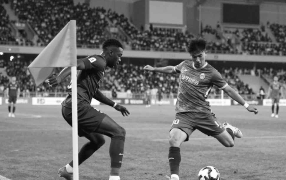 V-League và những cái đầu nóng: bạo lực sân cỏ như một phép tính chưa được gọi tên V-League và những cái đầu nóng: bạo lực sân cỏ như một phép tính chưa được gọi tên