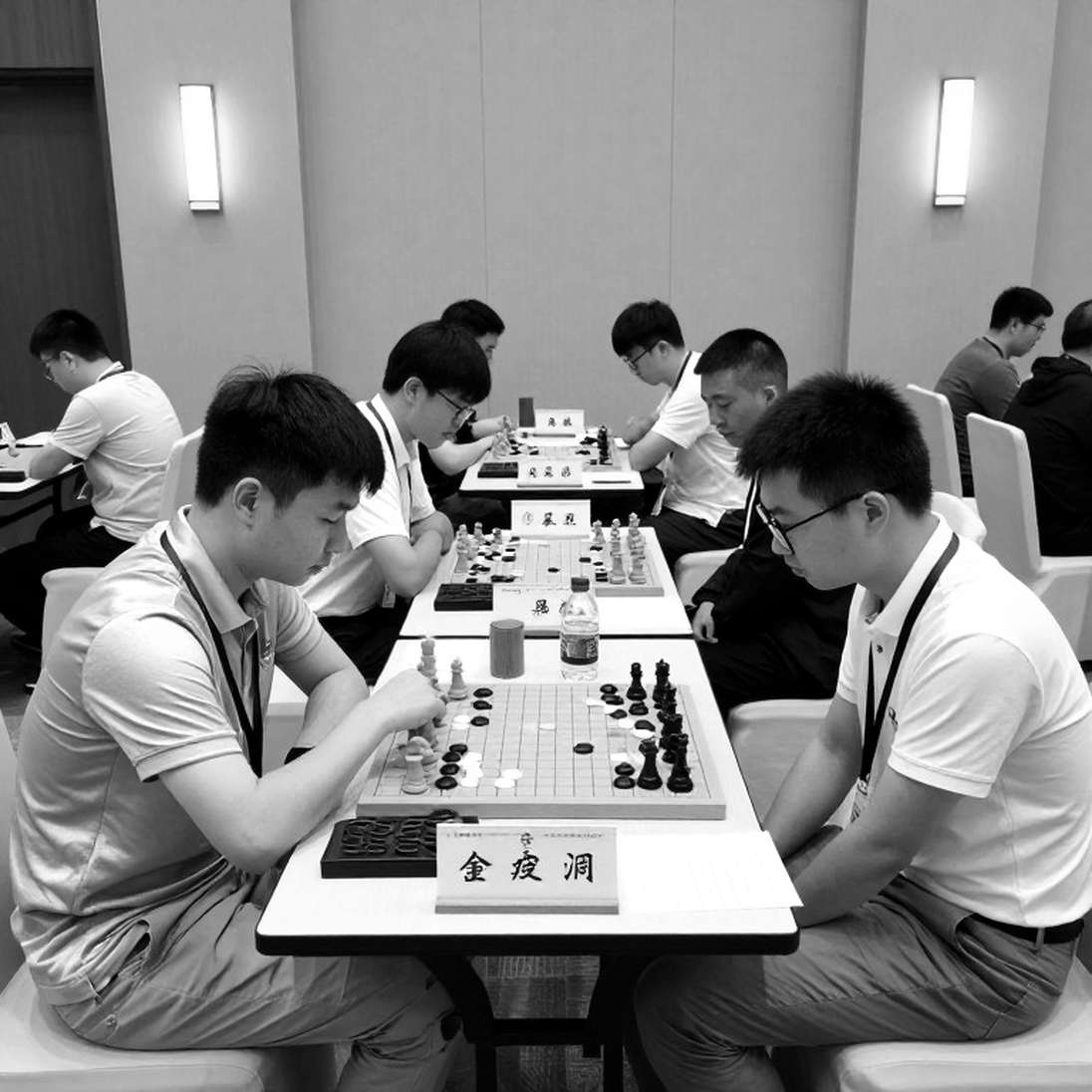 Samarkand R8 nữ: Trung Quốc dẫn 15/16 và những gì dữ liệu chưa kịp nói
