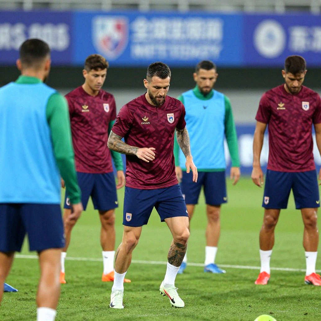 Phan Tôn Tịnh: Từ cầu thủ V-League đến tương lai bóng đá Việt Nam - Phân tích chiến thuật và con số đằng sau sự thăng hoa Phan Tôn Tịnh: Từ cầu thủ V-League đến tương lai bóng đá Việt Nam - Phân tích chiến thuật và con số đằng sau sự thăng hoa