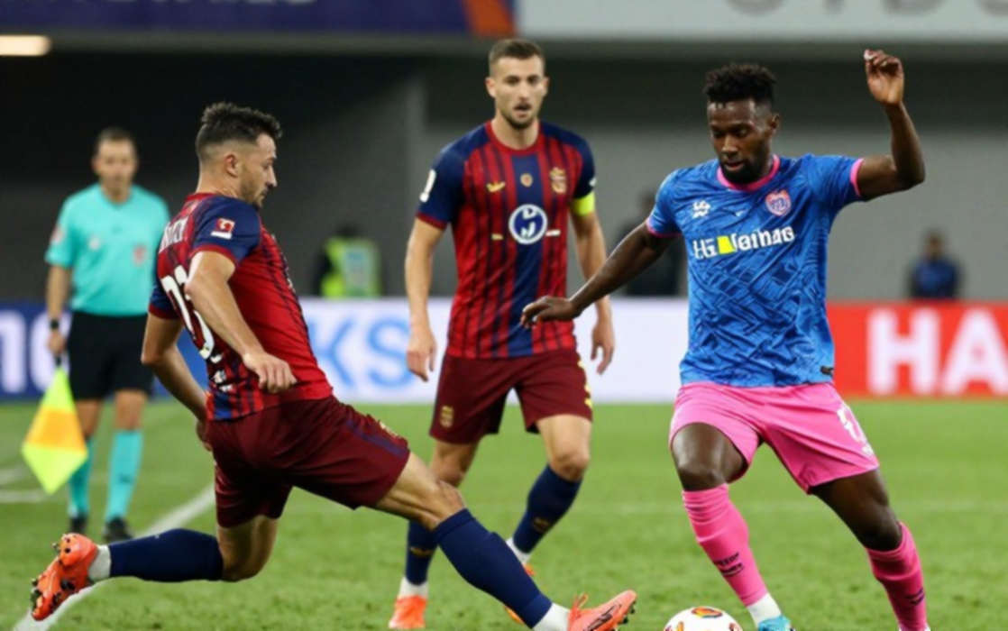 Hợp đồng 10 triệu euro và chiếc ghế dự bị: Vì sao Lucas Digne 'biến mất' trong hệ thống của Luis Enrique?